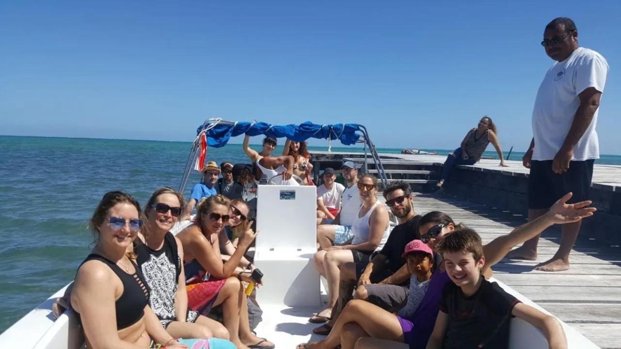 Tropical Paradise Express Caye Caulker Eksteriør billede