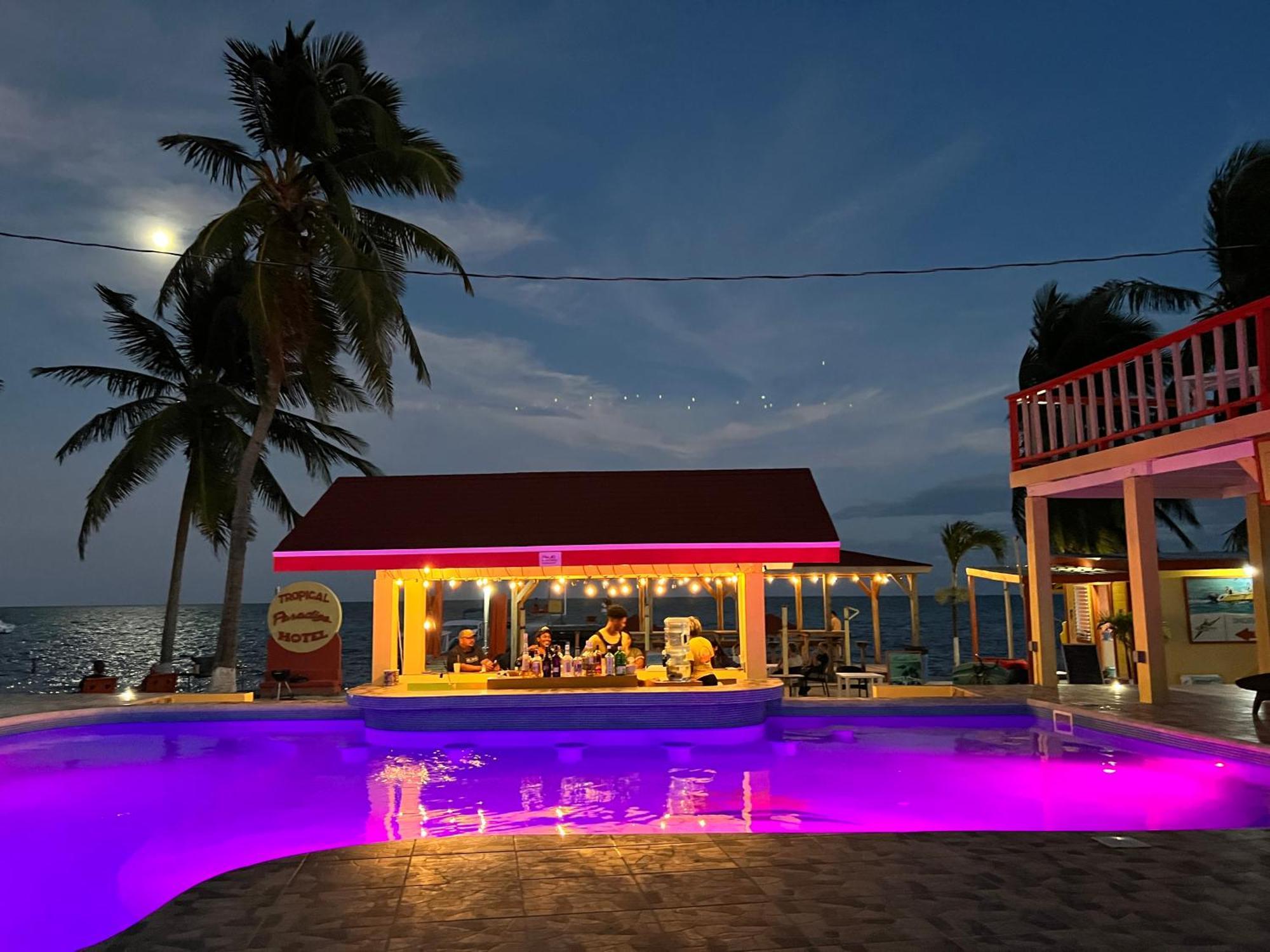 Tropical Paradise Express Caye Caulker Eksteriør billede